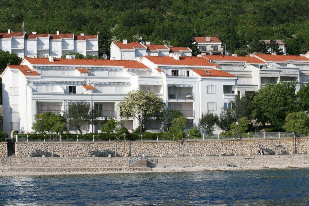 Luxury Studio Apartment Honeymoon セルツェ エクステリア 写真